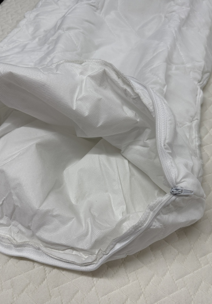 FUNDA IMPERMEABLE CAPITONADA